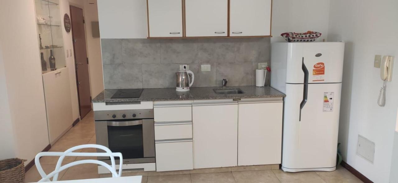 Apartamento Temporario La Plata, Frente A Plaza Malvinas! Unico! Con Cochera Opcional! Exterior foto