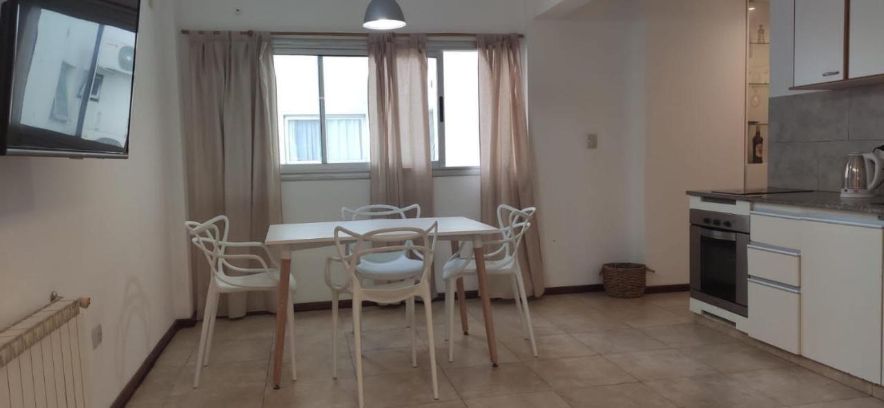 Apartamento Temporario La Plata, Frente A Plaza Malvinas! Unico! Con Cochera Opcional! Exterior foto